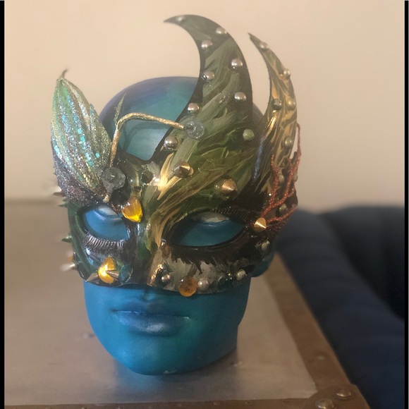 Hand made painted and embellished party posh mask - Picture 3 of 8